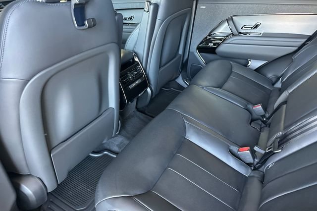 New 2026 Borasco Grey Land Rover Dynamic SE image 11