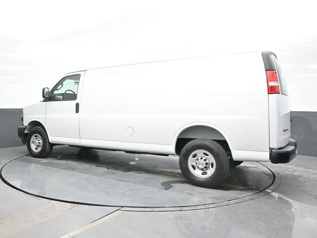 2026 Chevrolet Express Cargo Work Van - Photo 3