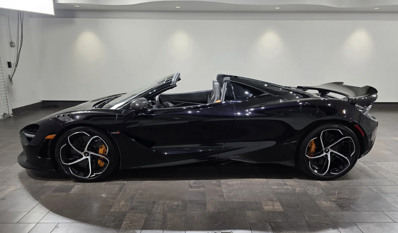 New 2025 MSO Borealis Black McLaren Spider image 3