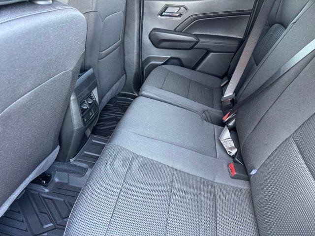 2025 Chevrolet Colorado LT - Photo 15