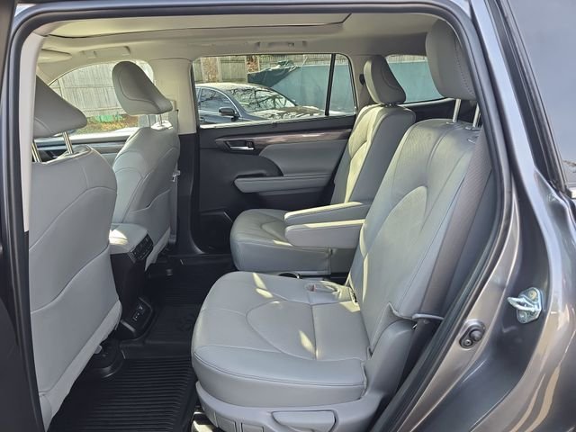 Used 2024 Gray Toyota Platinum image 15