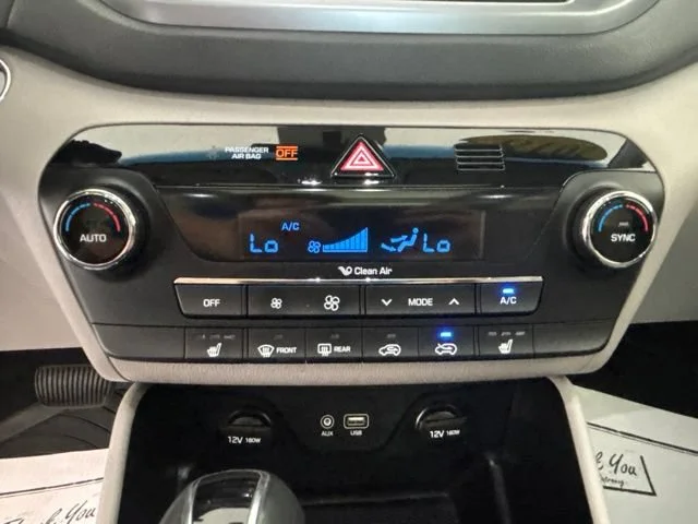 Used 2018 White Hyundai Value image 6