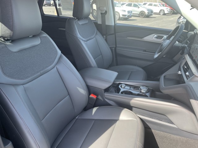 New 2026 Agate Black Metallic Ford Active image 20