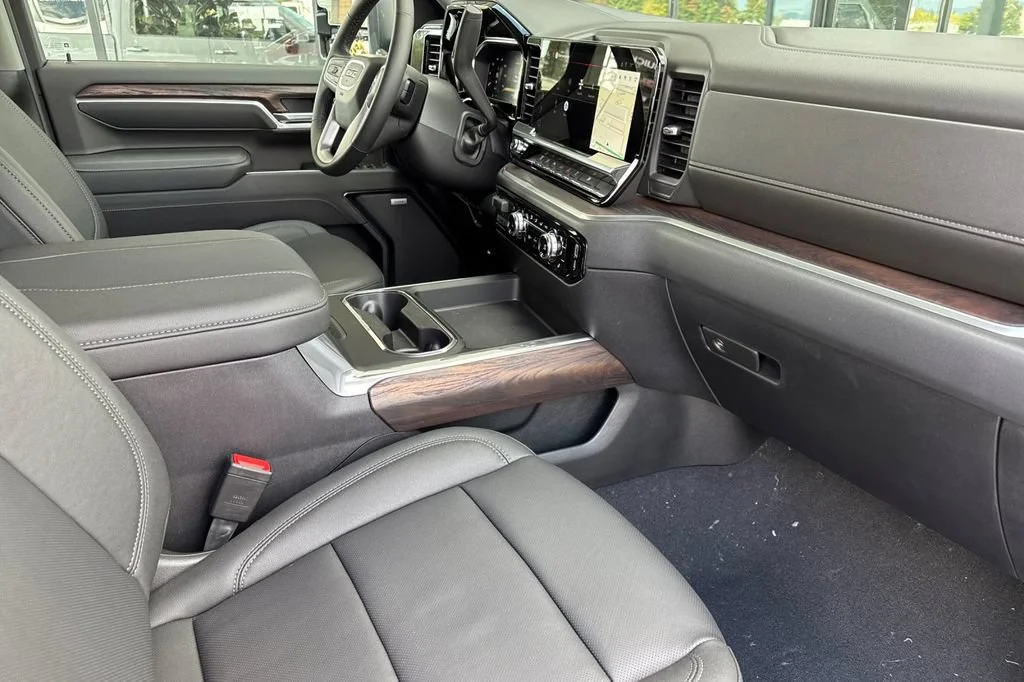 2026 GMC Sierra 2500HD SLT - Photo 12