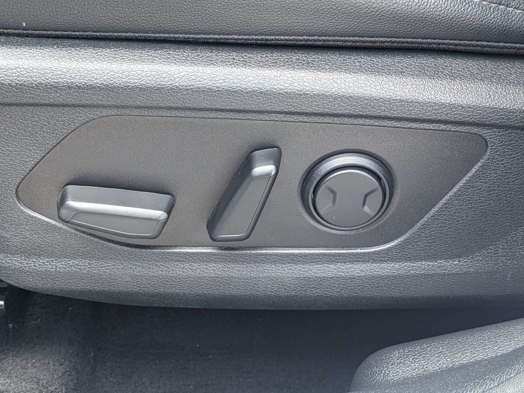 Used 2024 White Kia EX image 20