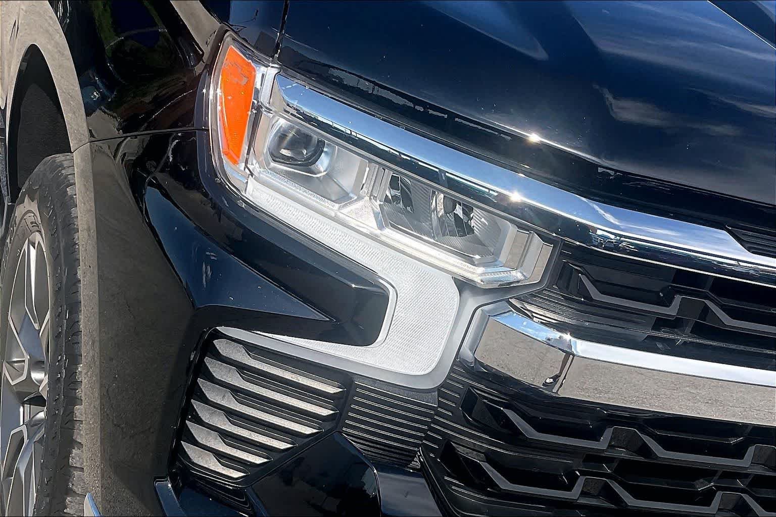 Used 2024 Black Chevrolet LT image 27