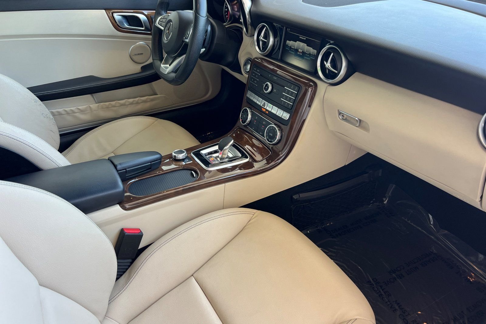 Used 2018  Mercedes-Benz 300 image 16