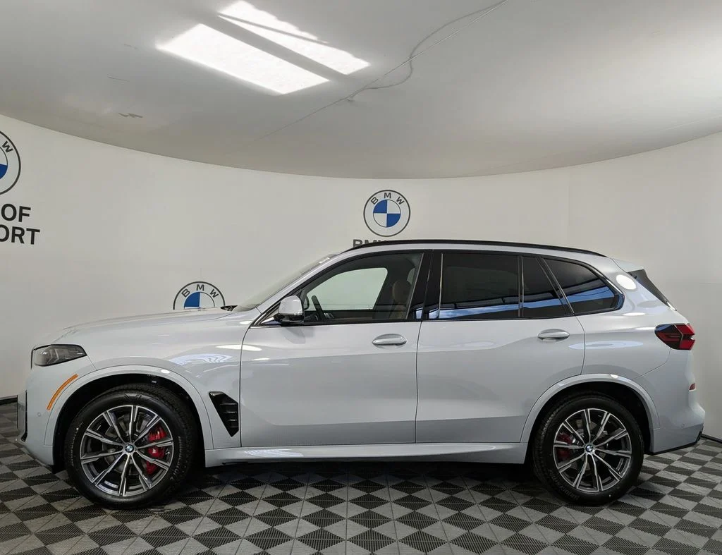 New 2026 Brooklyn Grey Metallic BMW xDrive40i image 9