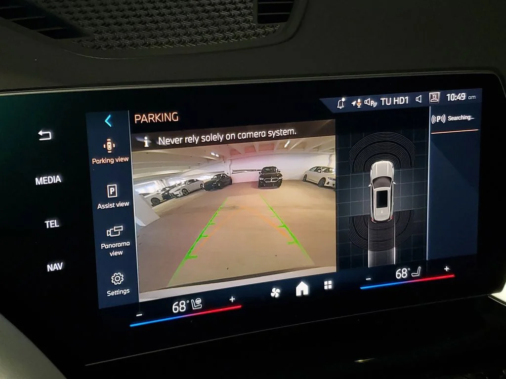 Used 2026 White BMW xDrive28i image 22