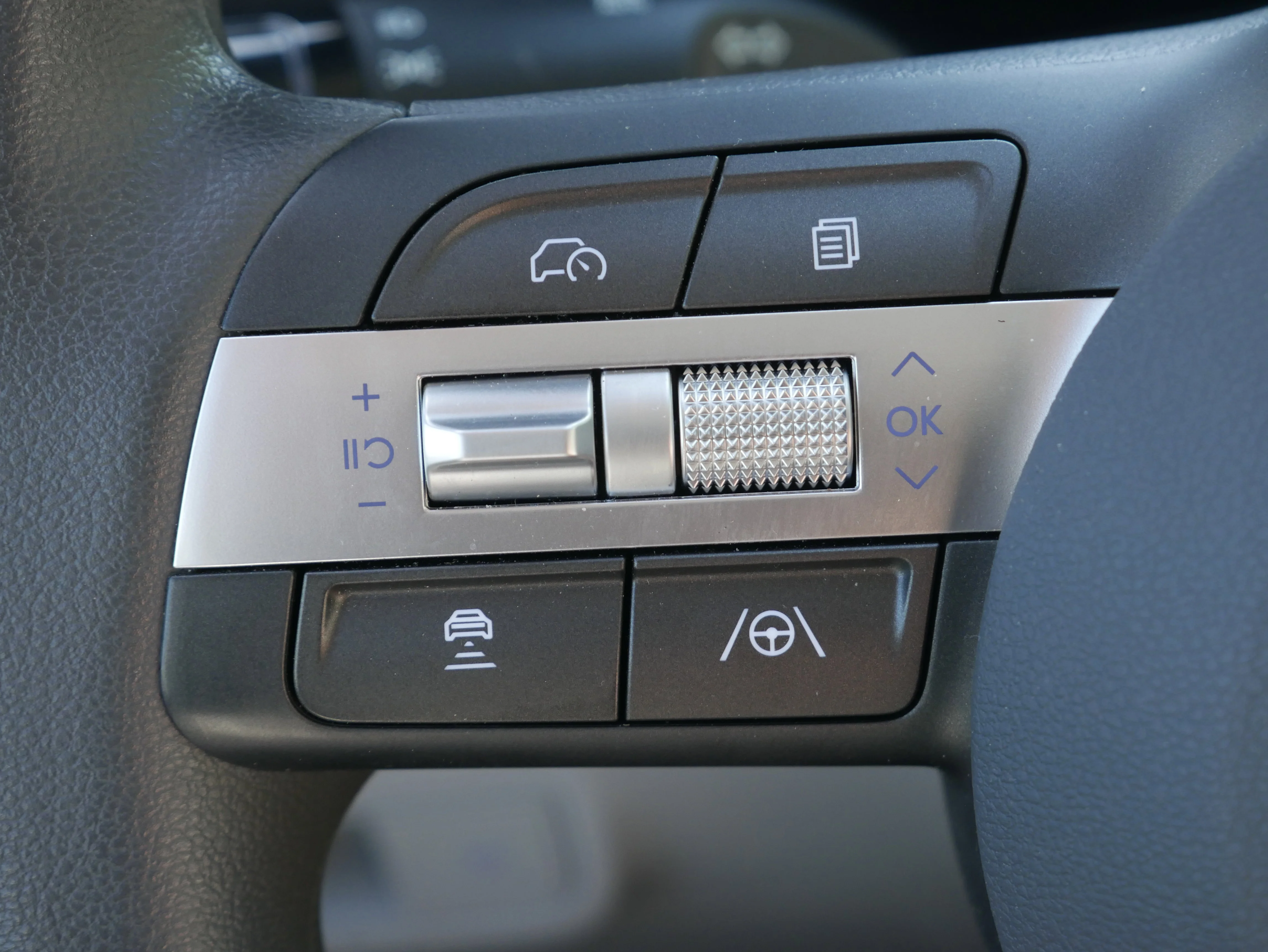 2026 Hyundai Kona SE - Photo 24