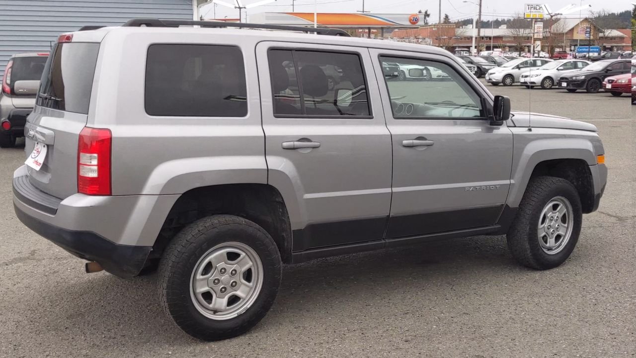 2015 Jeep Patriot Sport photo 2