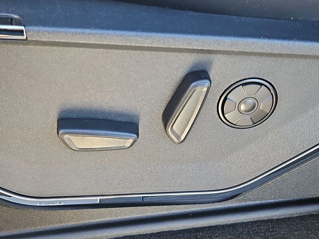 New 2026 Carbonized Gray Metallic Ford F-350® Platinum® image 28