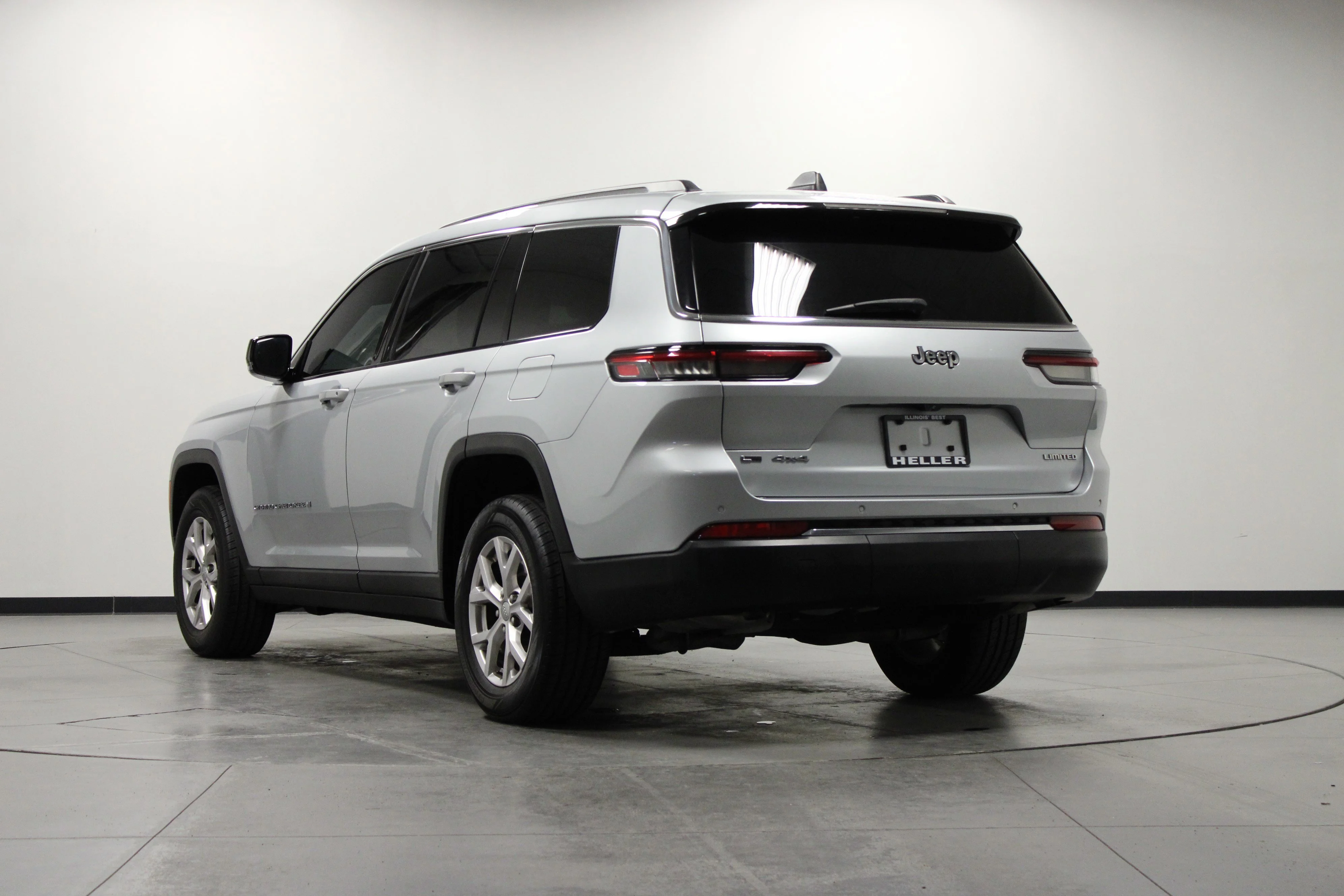 Used 2021 Silver Zynith Jeep Limited image 6