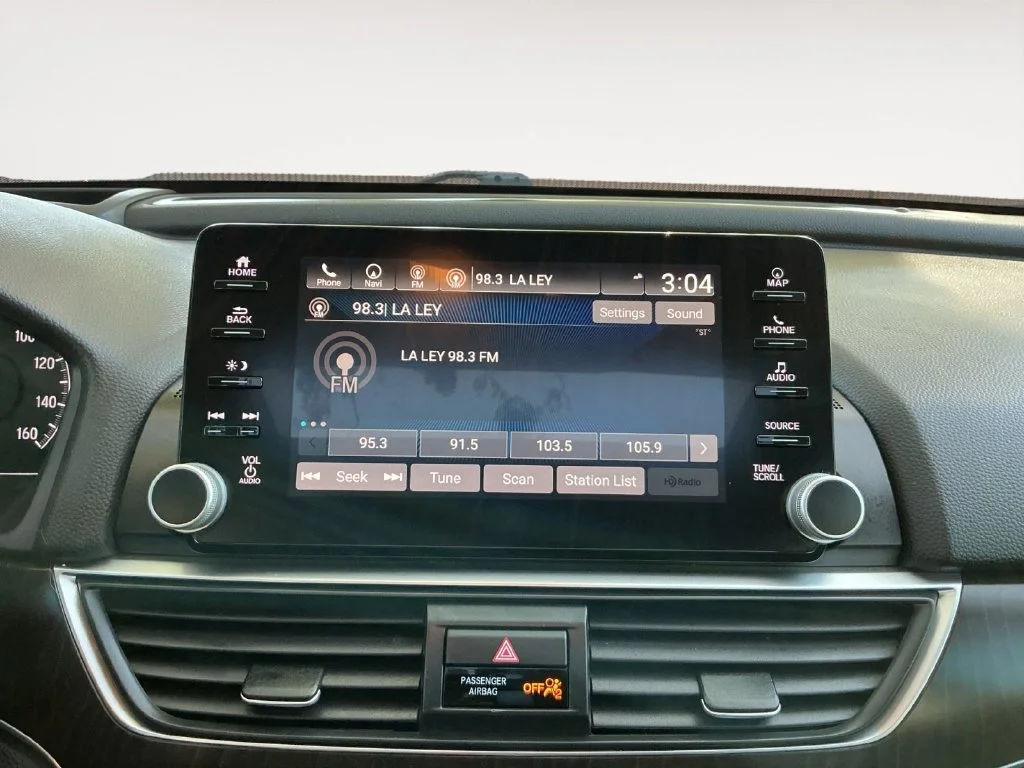 Used 2018 Black Honda Touring image 21