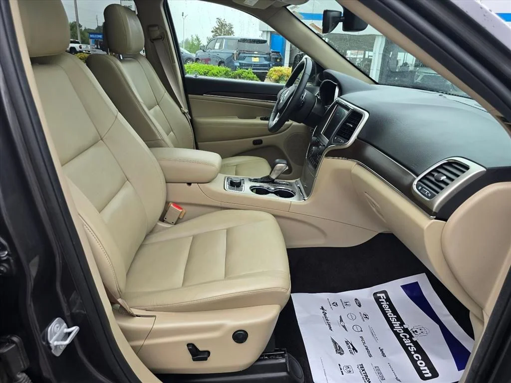 Used 2017 Gray Jeep Limited image 15