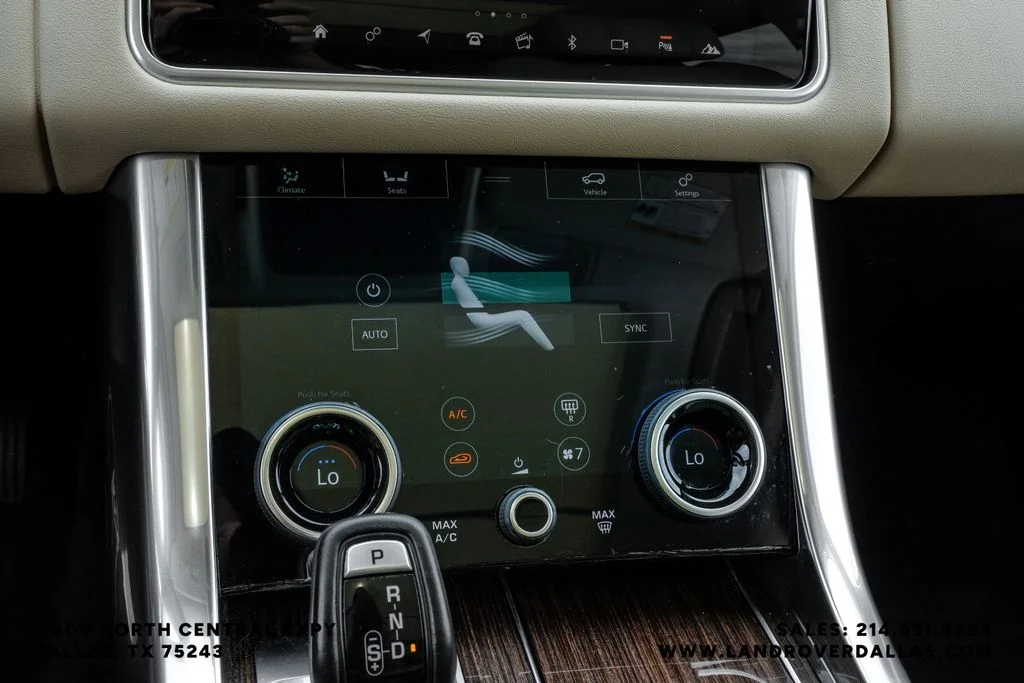 Used 2019 Silver Land Rover HSE image 32