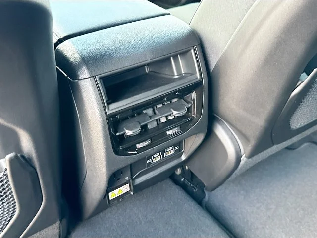 New 2026 Silver Zynith Exterior Paint Jeep Laredo X image 18