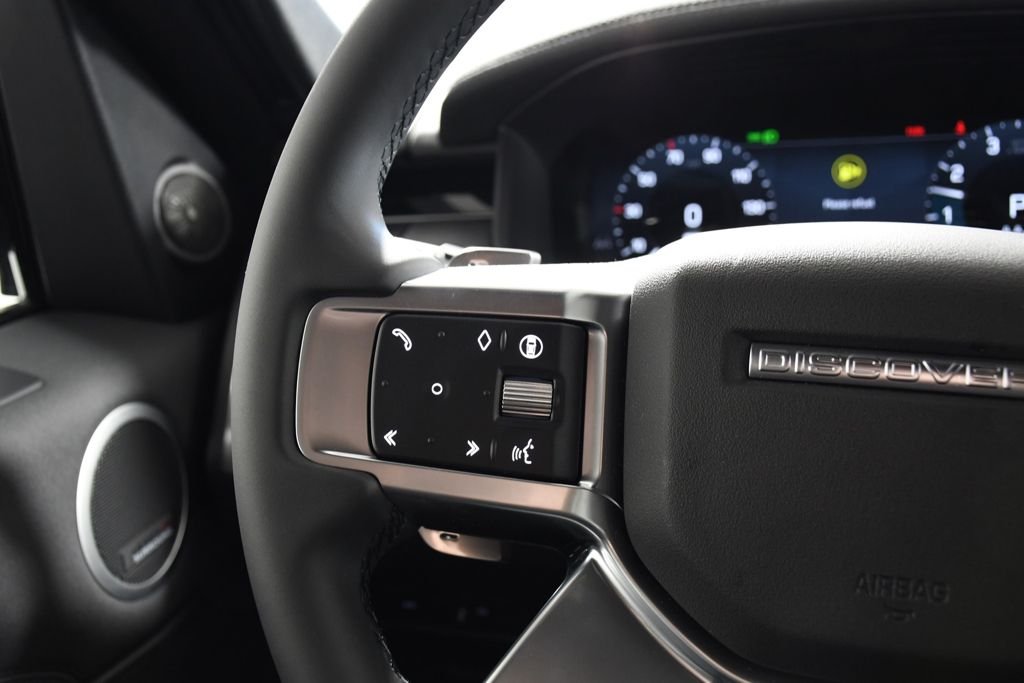 New 2026 Santorini Blk Land Rover S image 29