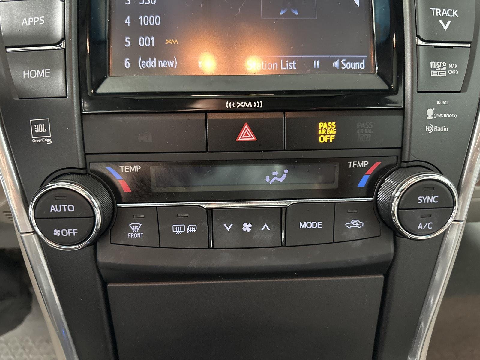 Used 2017 Predawn Gray Mica Toyota XLE image 18