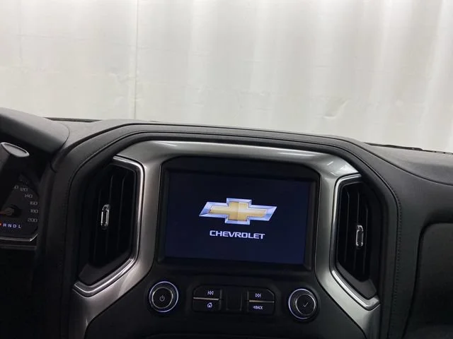 Used 2021 White Chevrolet LT Trail Boss image 9