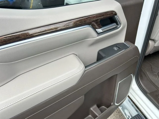 Used 2022 Summit White GMC SLE image 21