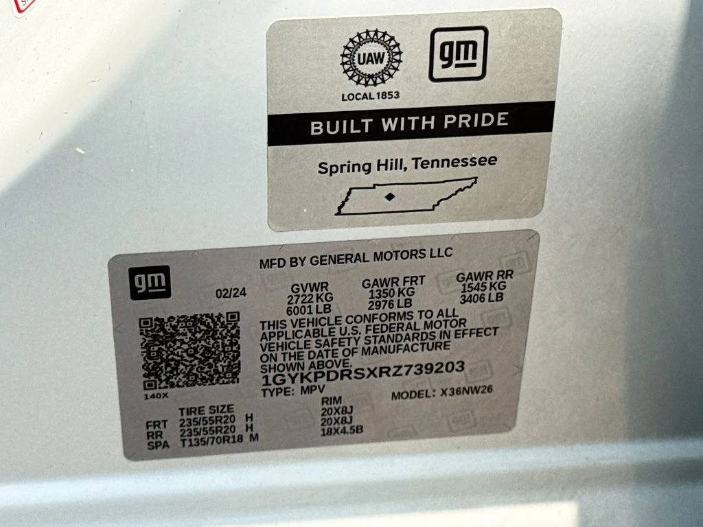 Used 2024 White Cadillac Premium Luxury image 36