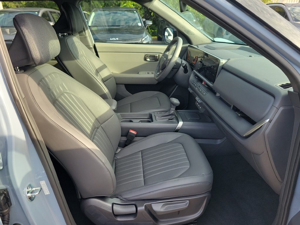 New 2027 Pale Gray Kia X-Line SX image 7
