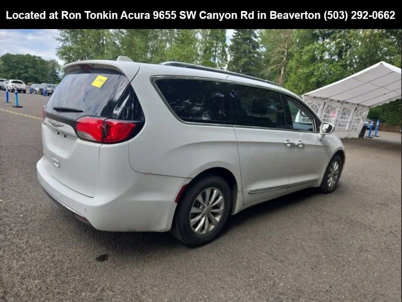 Used 2019 Bright White Clearcoat Chrysler Touring L image 5