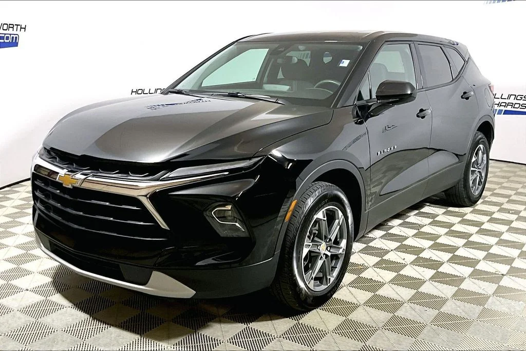 2025 Chevrolet Blazer 2.0T 2LT FWD's photo
