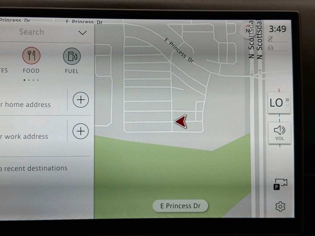 Certified Used 2025 Fuji White Land Rover Dynamic SE image 14