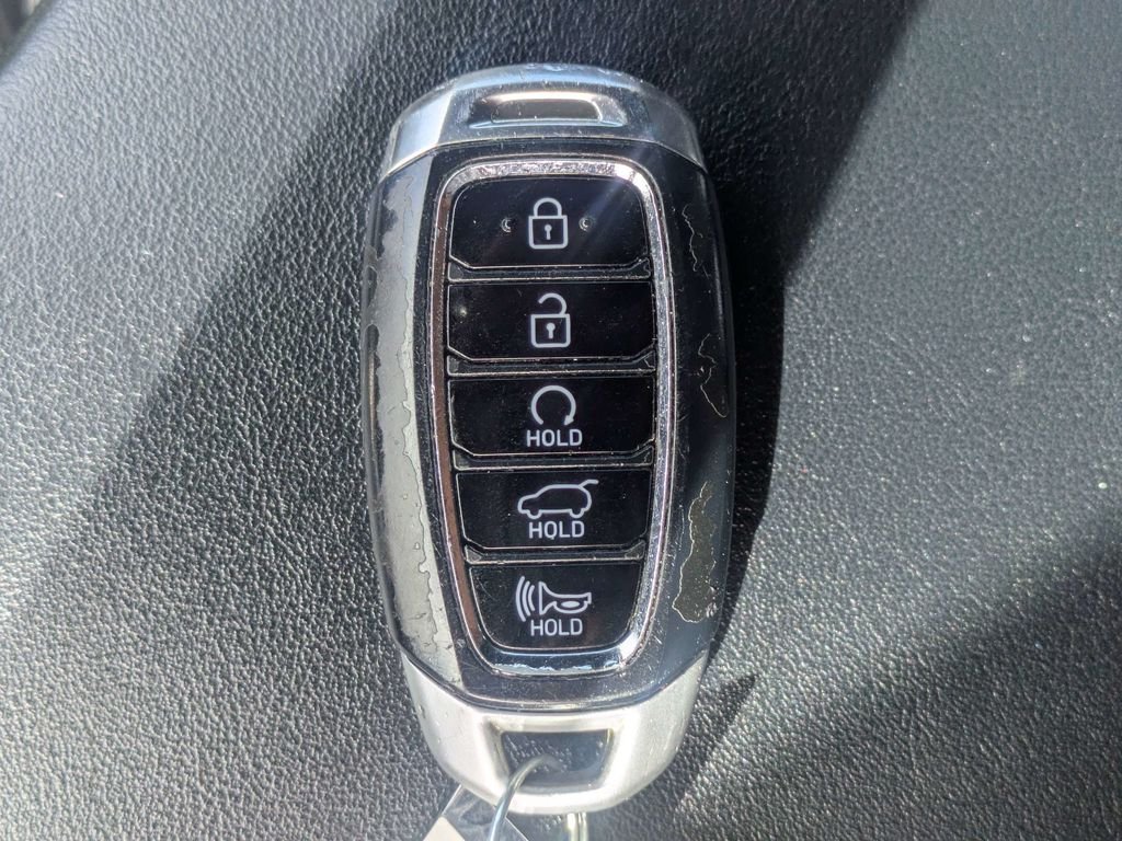 Used 2021 Green Hyundai Calligraphy image 35