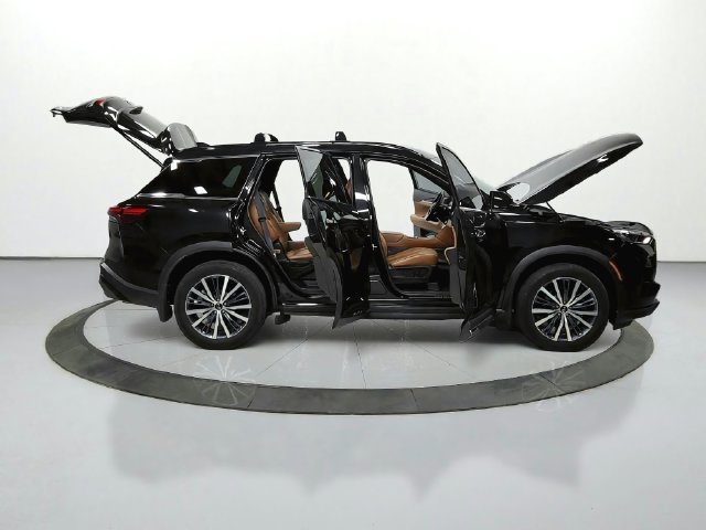 Used 2023 Black INFINITI Autograph image 17