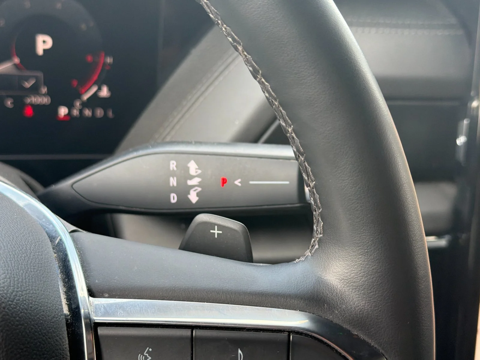 Used 2025 Sterling Metallic GMC Denali image 31
