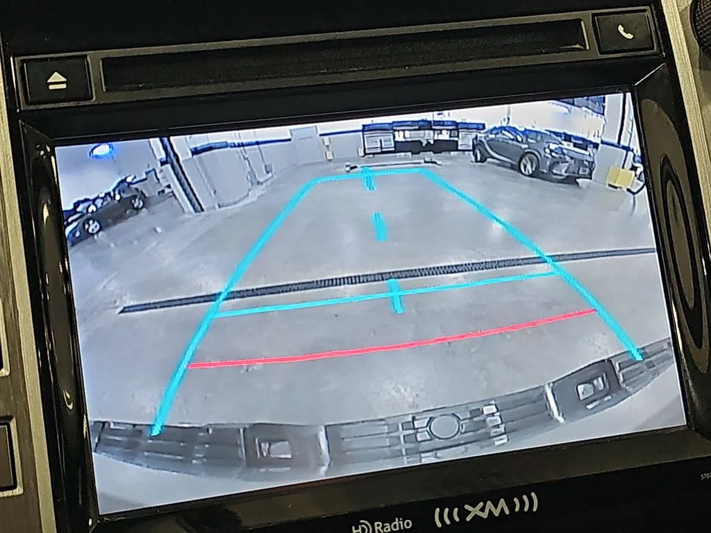 Used 2014 Silver Toyota SR5 image 25