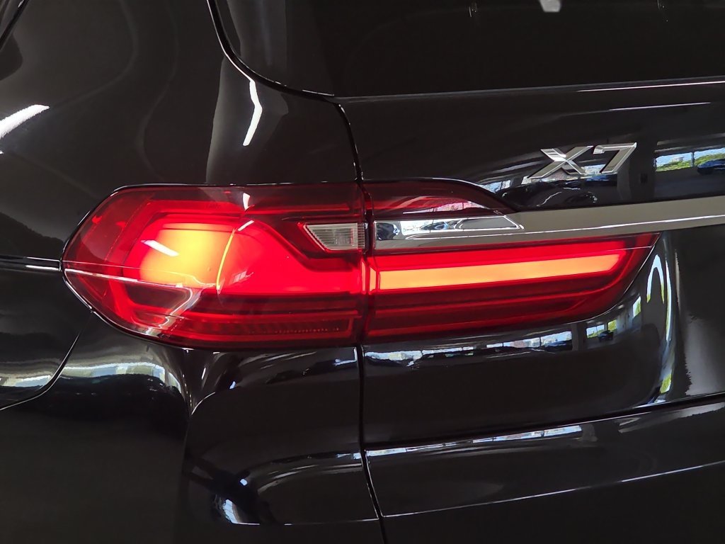 Certified Used 2020 Jet Black BMW xDrive40i image 30