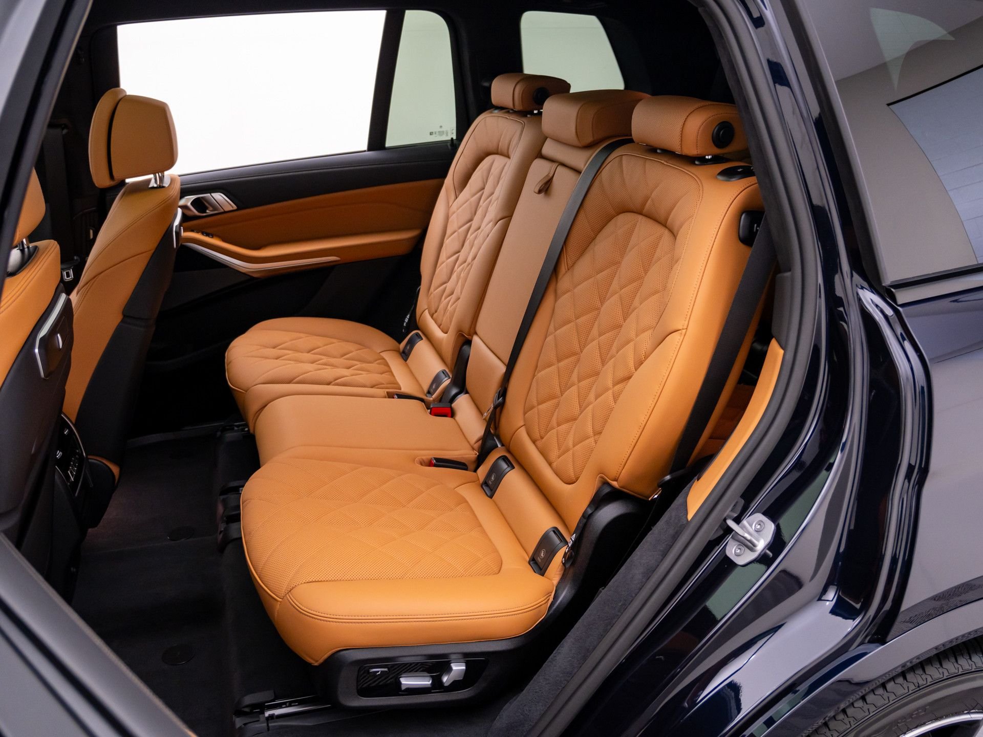 New 2027 Carbon Black Metallic BMW xDrive40i image 18