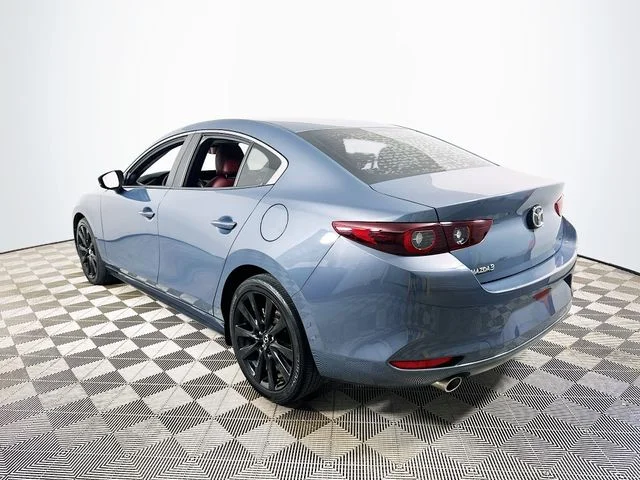 Pre-Owned 2022 Mazda3 Carbon Edition