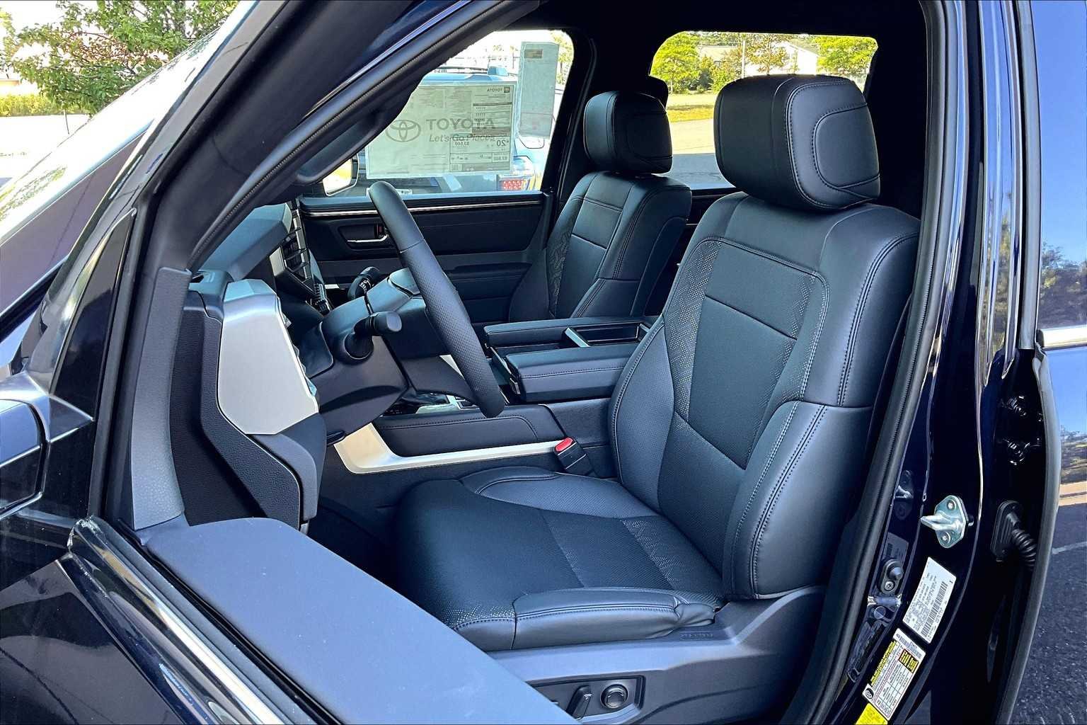 2025 Toyota Tundra Limited - Photo 9