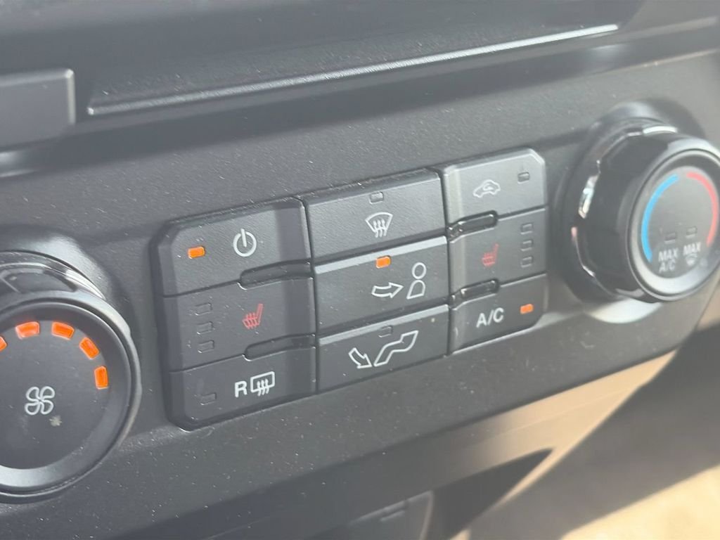Used 2015 Silver Ford XLT image 20