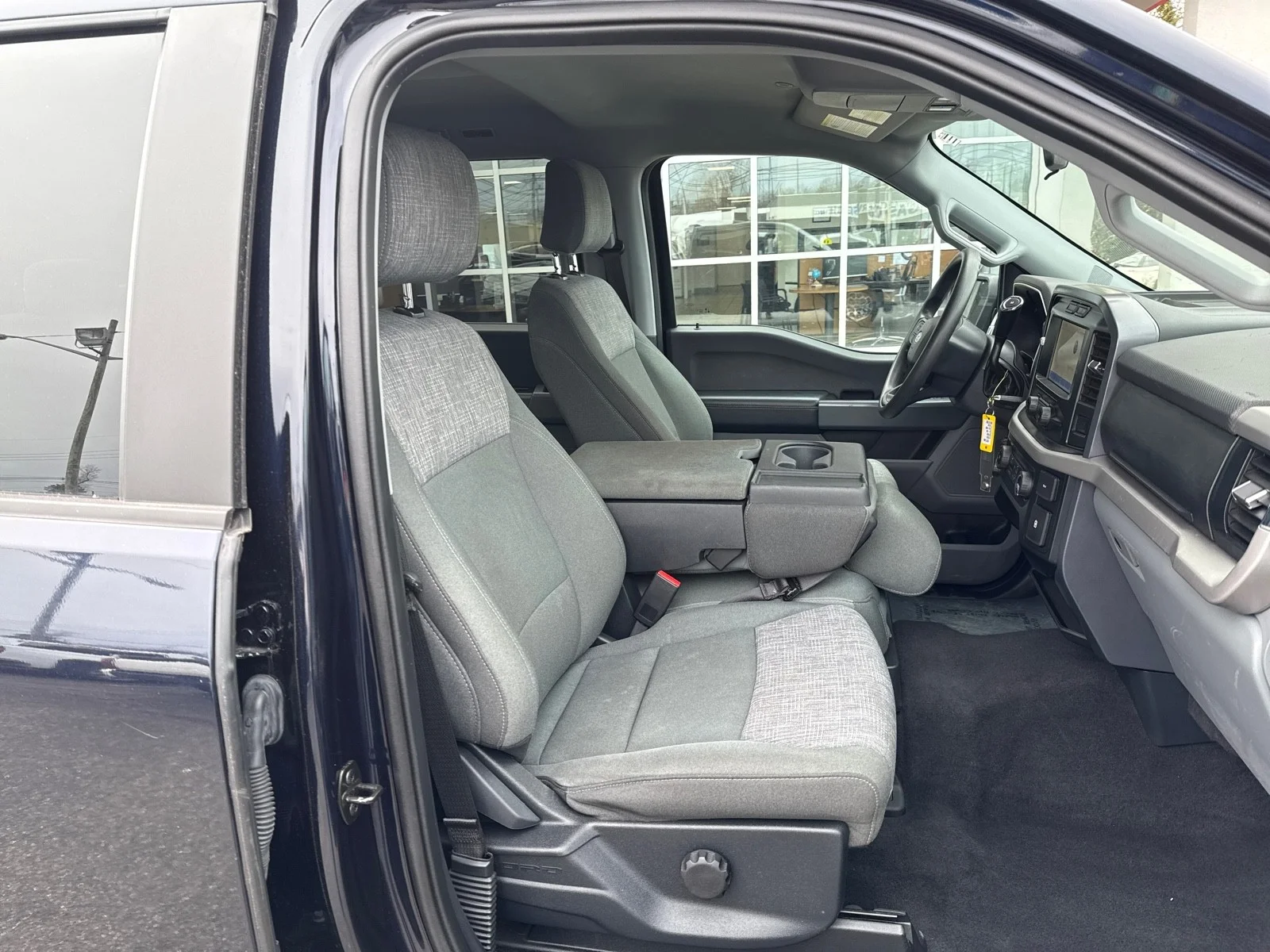 Used 2023 Antimatter Blue Metallic Ford XLT 4WD image 43