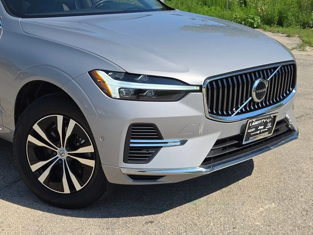 Used 2022 Gray Volvo T8 Inscription Expression image 4
