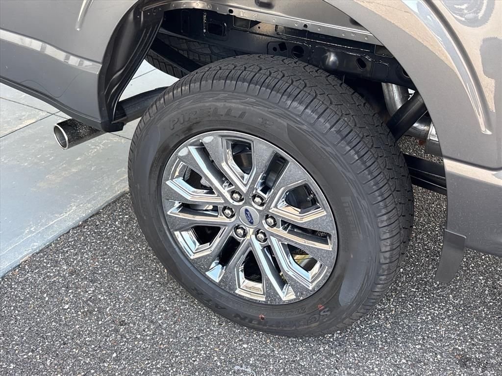 New 2026 Carbonized Gray Metallic Ford XLT image 27