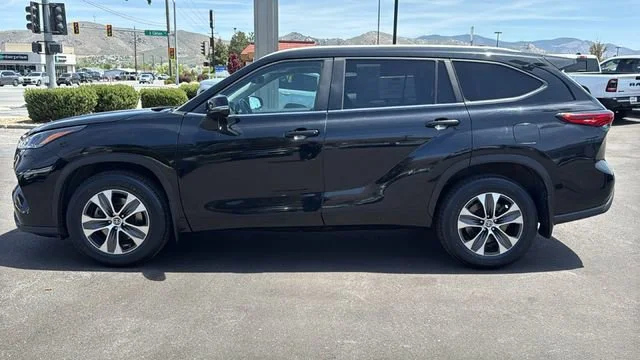 Used 2023 Black Toyota XLE image 6