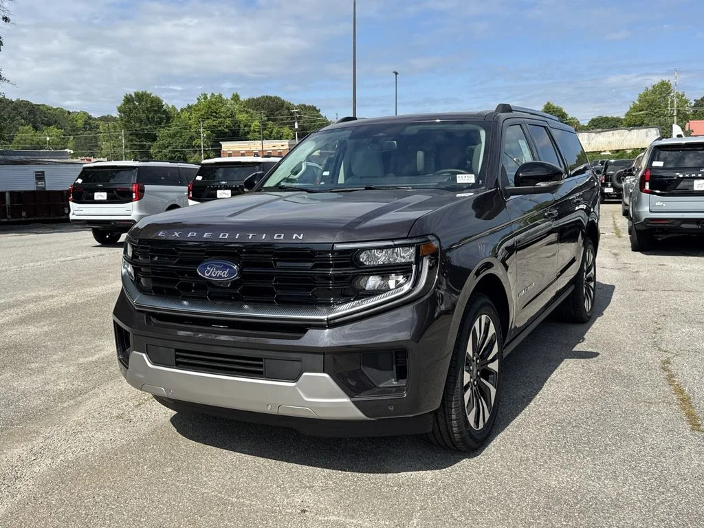 New 2026 Gray Ford Platinum image 3
