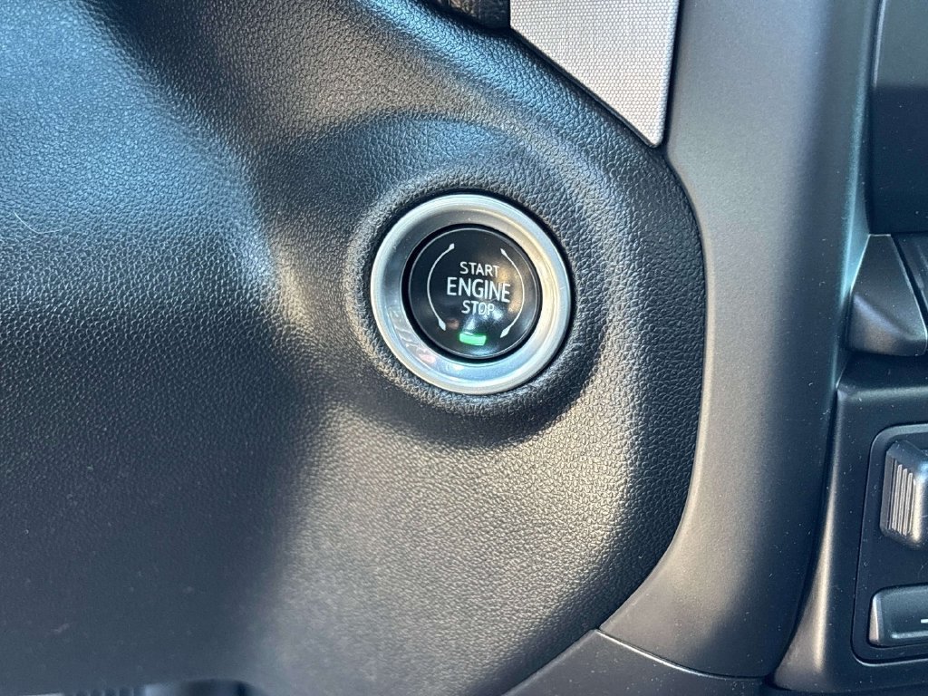 Used 2019 Silver GMC SLE image 32