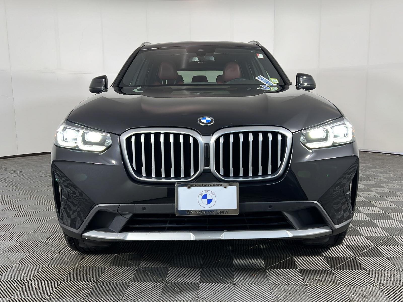 Used 2022 Black Sapphire Metallic BMW xDrive30i image 13