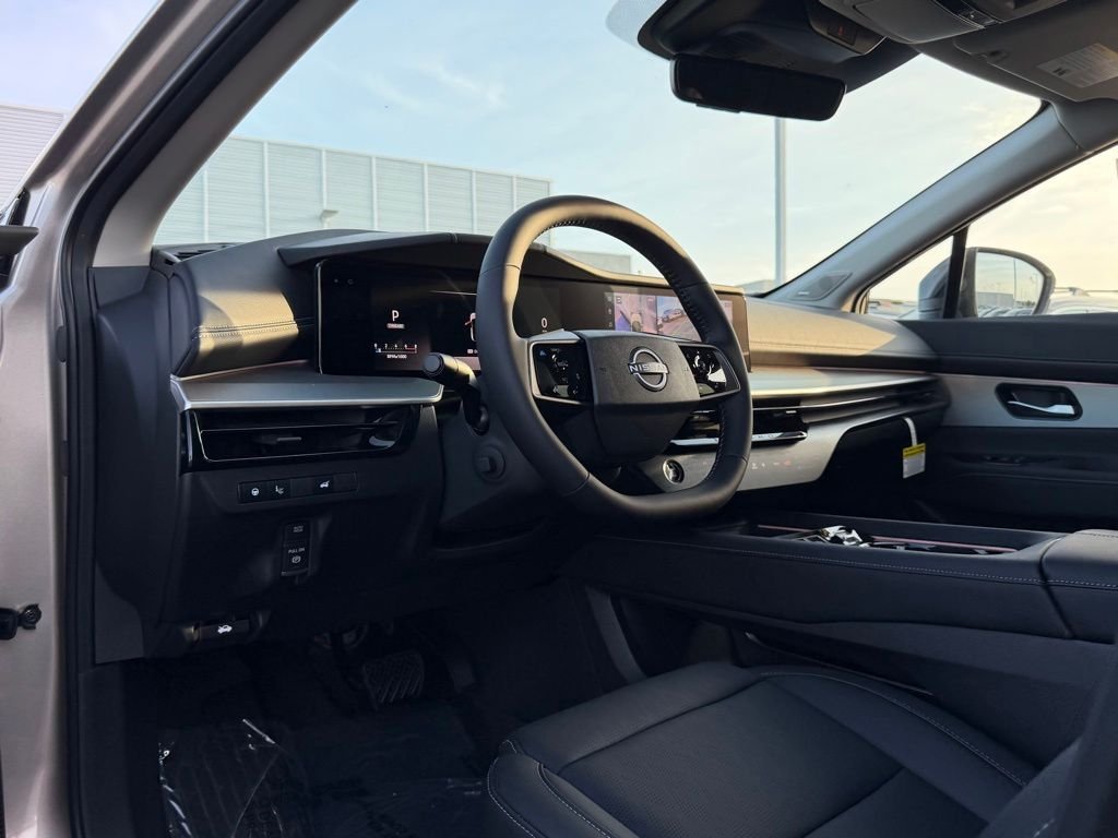 New 2026 Gold Nissan Platinum image 9