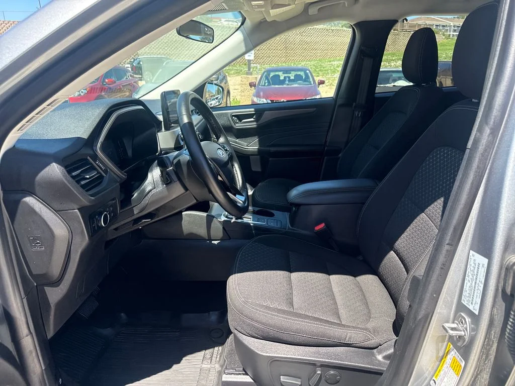 Used 2024 Silver Ford Active image 10