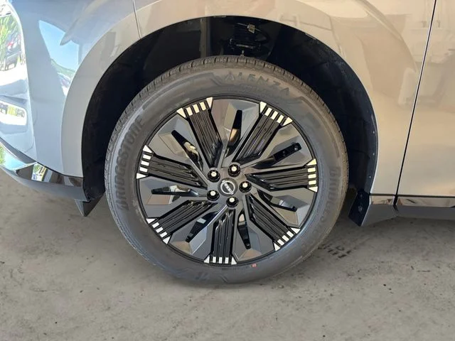 New 2026 Gray Nissan Platinum image 15