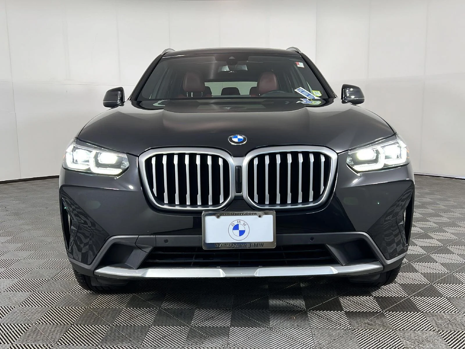 Used 2022 Black Sapphire Metallic BMW xDrive30i image 13
